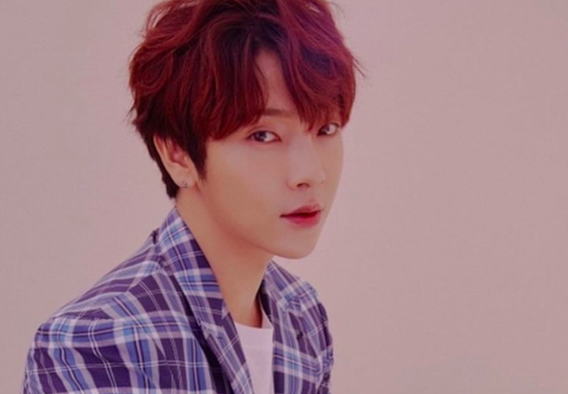 Sao thần tượng xứ Hàn lây Covid-19 cho một “gái gọi” - 1