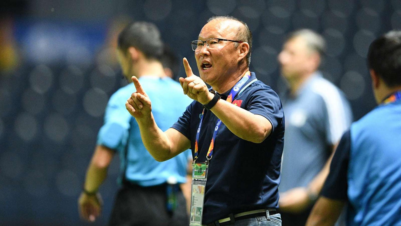 vff noi gi ve thong tin hlv park bi cam chi dao o aff cup 2020? hinh anh 1