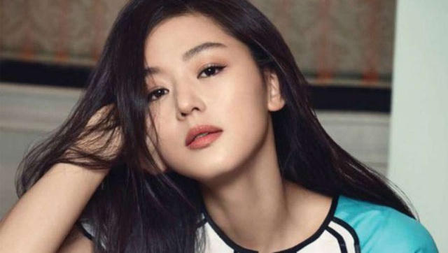 “Ông xã” giàu có và điển trai của “cô nàng ngổ ngáo” Jeon Ji Hyun - 1