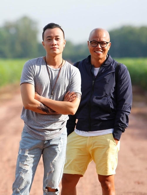 Đạo diễn Vũ Ngọc Đãng (phải) và diễn viên Lương Mạnh Hải.