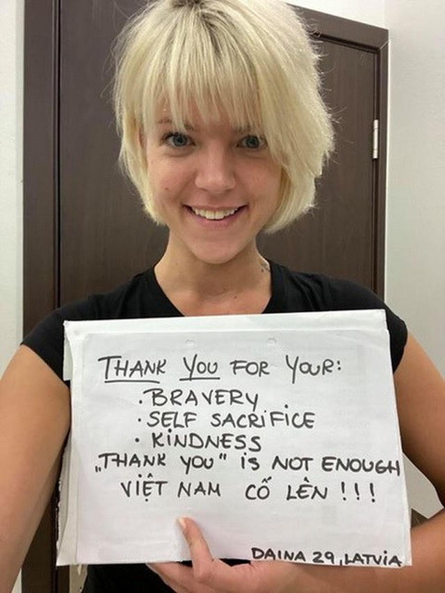 Thầy giáo người Anh hiến máu, cổ vũ Việt Nam chiến thắng đại dịch Covid-19 - 3