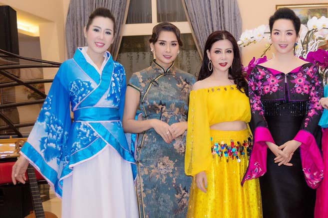 Á hậu Vi Thị Đông bỏ showbiz làm tiếp viên hàng không, U50 vẫn đẹp