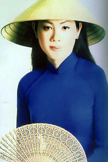 Á hậu Vi Thị Đông bỏ showbiz làm tiếp viên hàng không, U50 vẫn đẹp