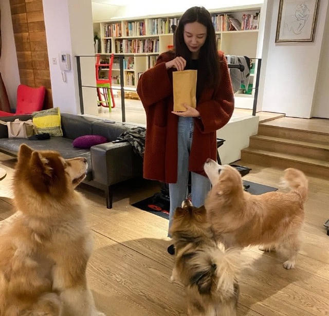 Hotgirl 8x phản ứng thế nào sau khi chủ tịch Taobao bị giáng chức - 3