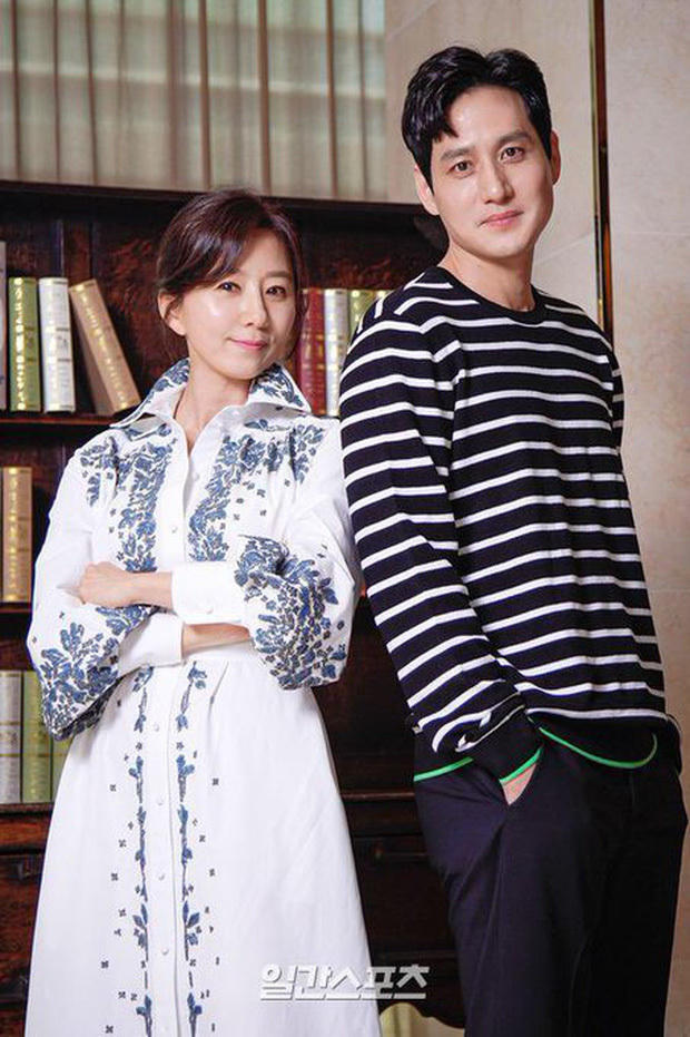 Nam chính ‘Thế giới hôn nhân’ bị khán giả doạ đánh vì đóng quá đạt