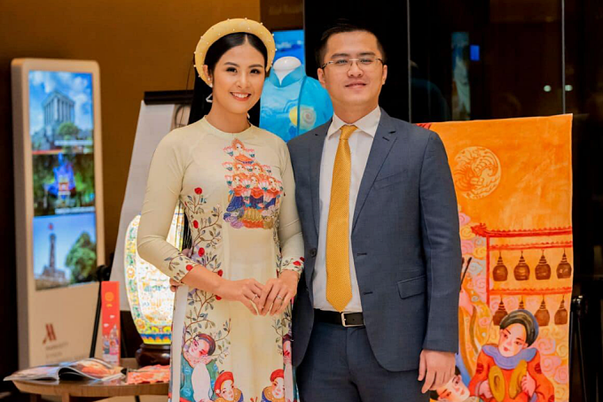 Ngọc Hân và bạn trai đã tổ chức lễ dạm ngõ từ tháng 11/2019, tổ chức hôn lễ vào tháng 3/2020 nhưng phải hoãn vì Covid-19. Khi có kế hoạch tổ chức cưới cụ thể, tôi sẽ thông tin tới mọi người, cô cho hay.