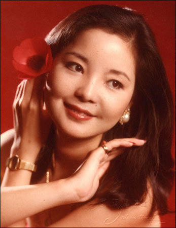 Đời gập ghềnh và cái chết bí ẩn của danh ca Đặng Lệ Quân