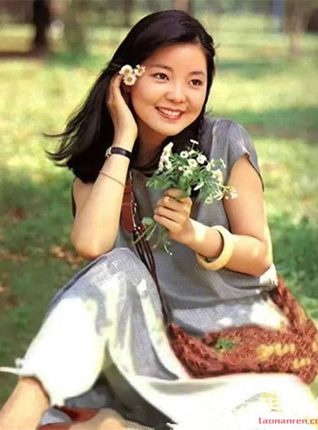 Đời gập ghềnh và cái chết bí ẩn của danh ca Đặng Lệ Quân