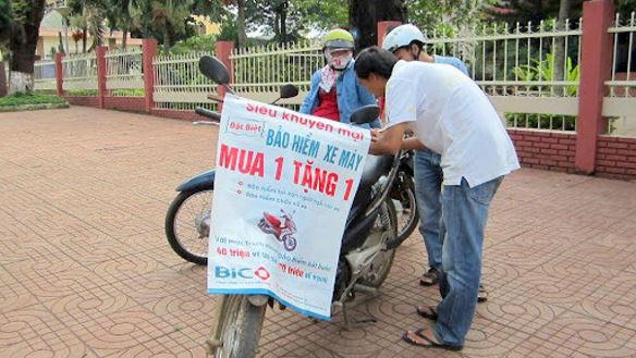 Bảo hiểm xe máy, mua loại nào để không bị CSGT xử phạt? - ảnh 1