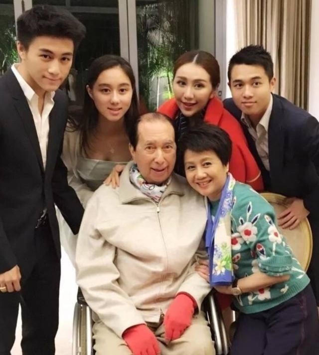 Hề Mộng Dao nhận bao nhiêu trong gia tài khổng lồ sau khi ‘vua sòng bài’ Macau qua đời - ảnh 3