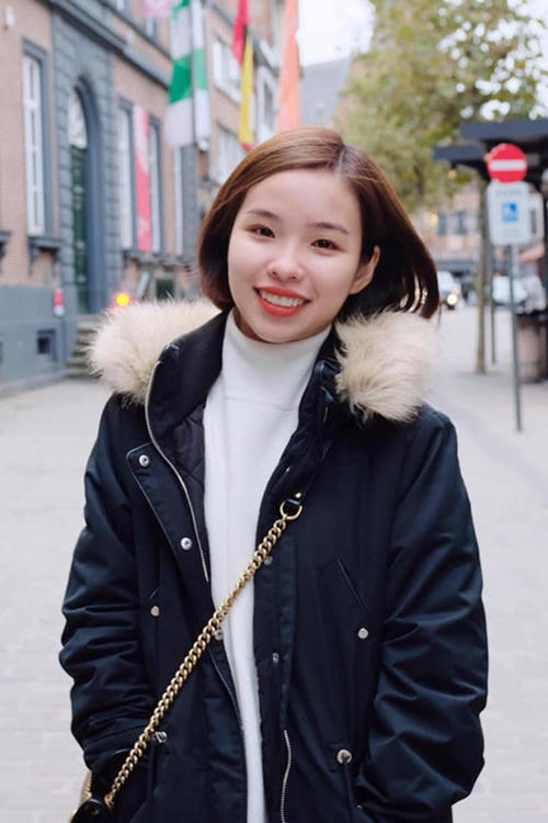 Vợ sắp cưới của Công Phượngsinh năm 1995, từng tốt nghiệp thạc sĩ ngành Quản trị kinh doanh của Đại học RMIT vào tháng8/2019.