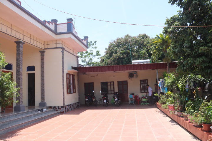 Về Thái Bình thăm nhà Đoàn Văn Hậu lương 500 triệu/tháng - Ảnh 2.