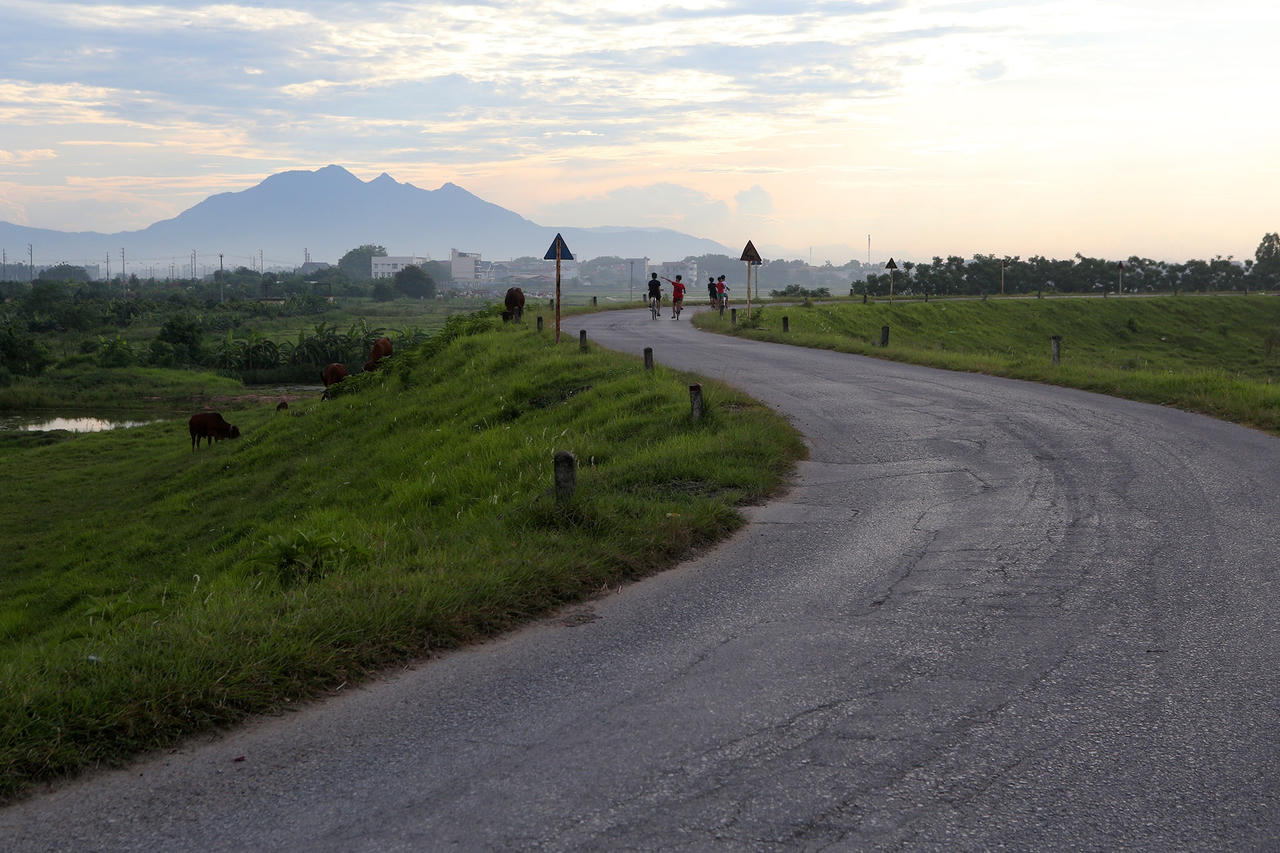 Phong cảnh bình yên nhìn từ những triền đê ở Hà Nội - 1
