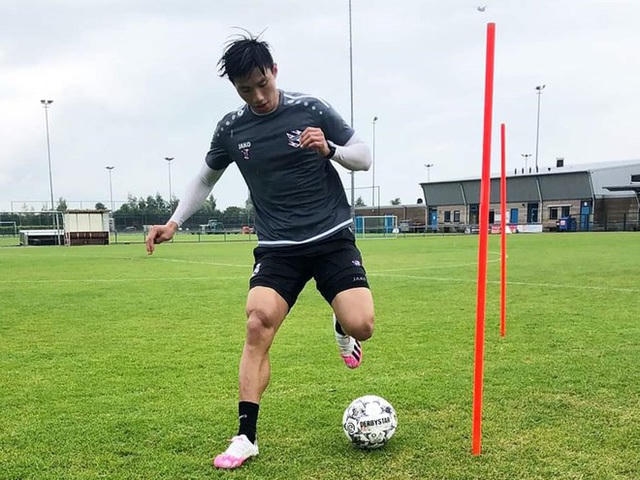 HLV thủ môn Heerenveen kêu gọi Văn Hậu ở lại - 2