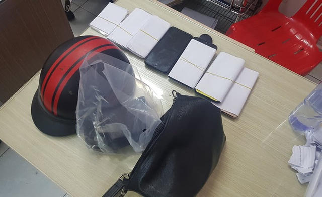 Nhóm người tấn công công an, rút thẻ đỏ tự xưng cảnh sát hình sự - 1