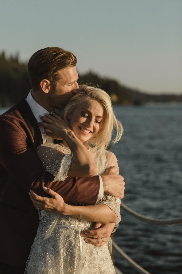 37 cặp nghệ sĩ đã đường ai nấy đi trong thời gian giãn cách xã hội - Ảnh 4. 37 cặp nghệ sĩ đã đường ai nấy đi trong thời gian giãn cách xã hội - Ảnh 4.