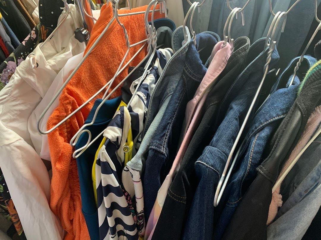 Loạt sào đồ bình dân của HHen Niê - 6