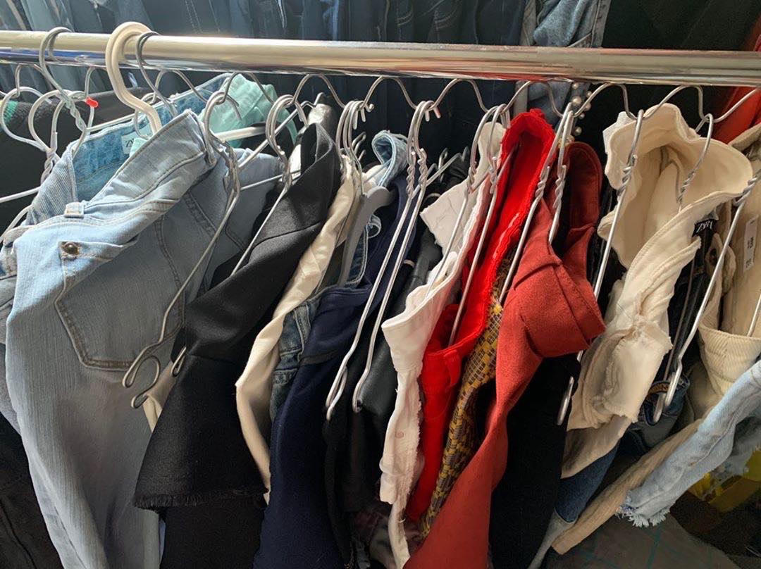 Loạt sào đồ bình dân của HHen Niê - 4