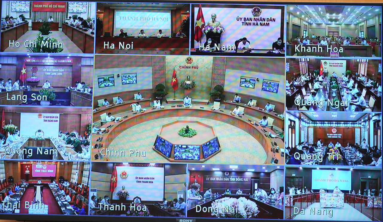 Thủ tướng: Cuộc chiến chống COVID-19 bắt đầu thời kỳ cao điểm