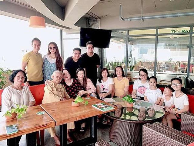 Sao Việt chọn cởi áo khoe eo hoặc thẳng thắn đáp trả tin đồn mang bầu - 11