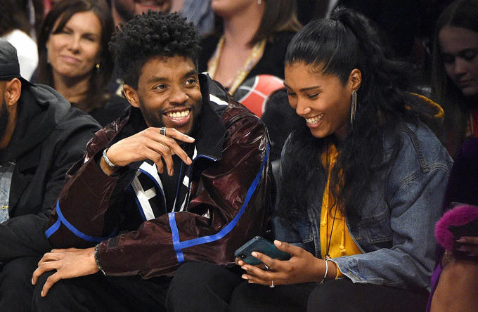 Cặp đôi đi xem bóng rổ cùng nhau vào tháng 2 năm nay.