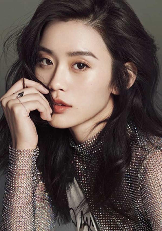 Là con dâu tỷ phú, siêu mẫu “nội y” nhận 2 triệu đô la Hồng Kông tiêu vặt - 7