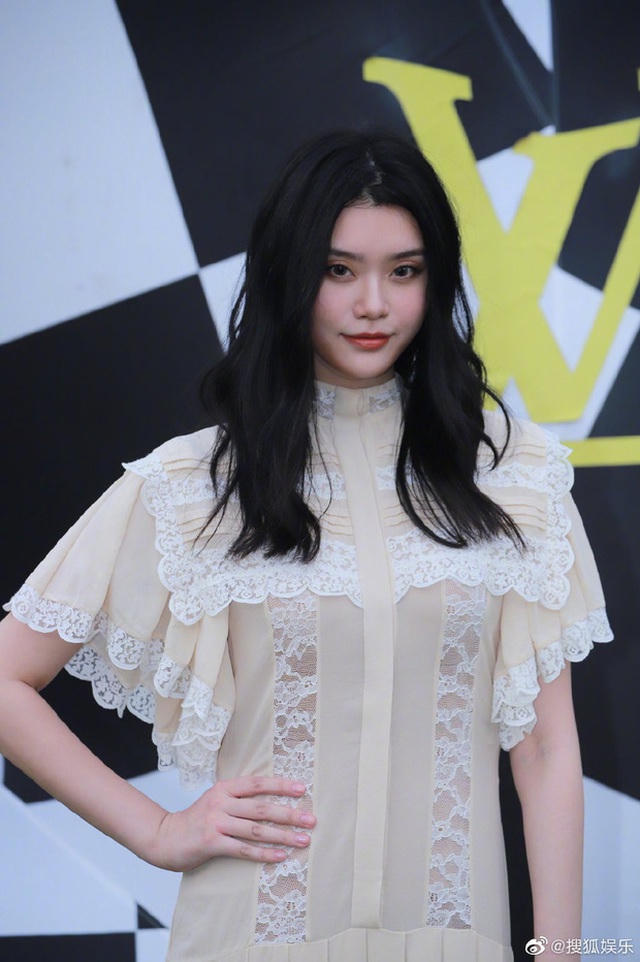 Là con dâu tỷ phú, siêu mẫu “nội y” nhận 2 triệu đô la Hồng Kông tiêu vặt - 8