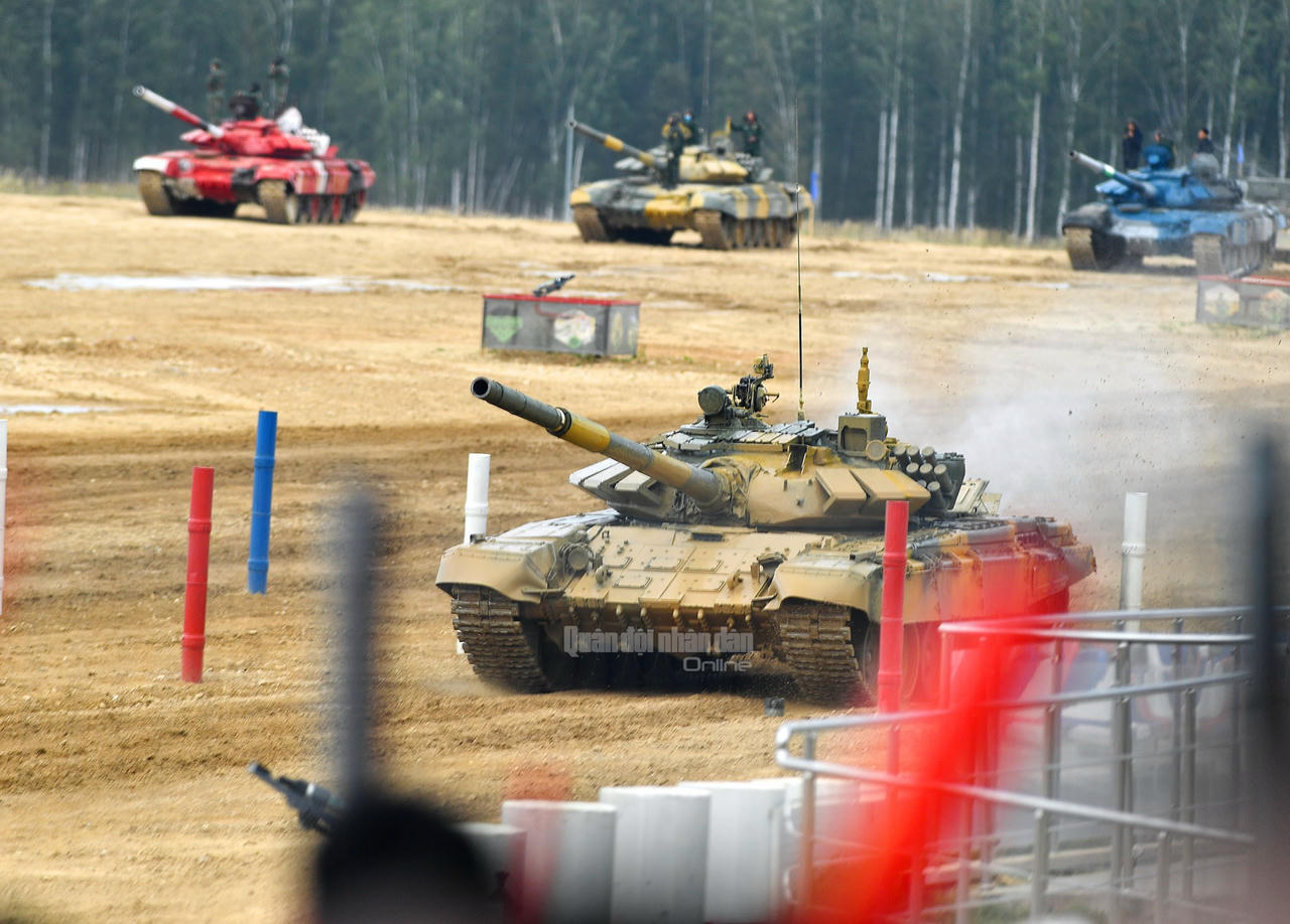 Việt Nam vô địch chung kết bảng 2 cuộc thi “Xe tăng hành tiến"