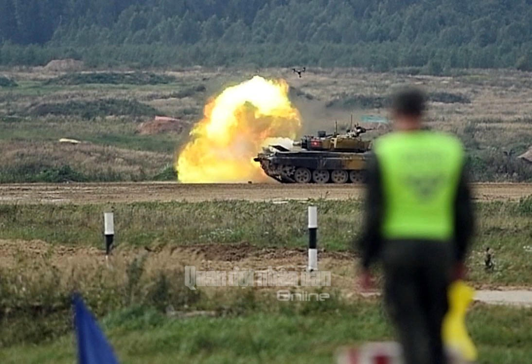 Việt Nam vô địch chung kết bảng 2 cuộc thi “Xe tăng hành tiến"