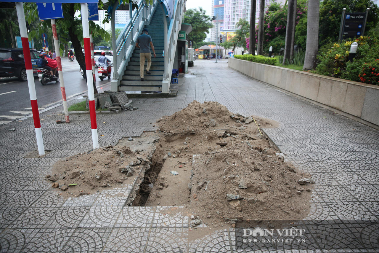 Hà Nội: Xuất hiện nhiều nắp cống, hố ga hư hỏng, mất nắp - Ảnh 8.