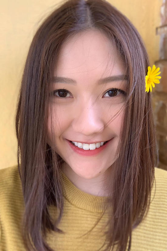 Em gái Uyển Ân 21 tuổi, vừa hoạt động nghệ thuật vừa đi học. Với khuôn mặt ưa nhìn, diễn xuất tự nhiên, năm 2020, Uyển Ân tham gia phim truyền hình ‘Ba có phải Gangster’ với các diễn viên kinh nghiệm như Quang Tuấn, Quách Ngọc Tuyên...Ngoài ra, Uyển Ân diễn kịch với vở ‘Ngải Quật’ tại sân khấu Minh Nhí.