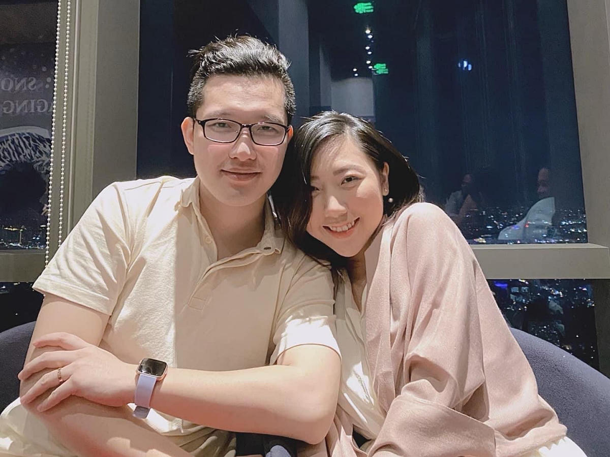 Sau 3 năm yêu nhau, cô kết hôn vào đầu năm 2018 với ông xã người Hong Kong - Yung Man Kit. Hai vợ chồng hiện làm nghề kinh doanh.