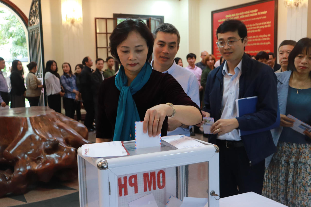 Bộ Tư pháp phát động quyên góp ủng hộ đồng bào miền Trung