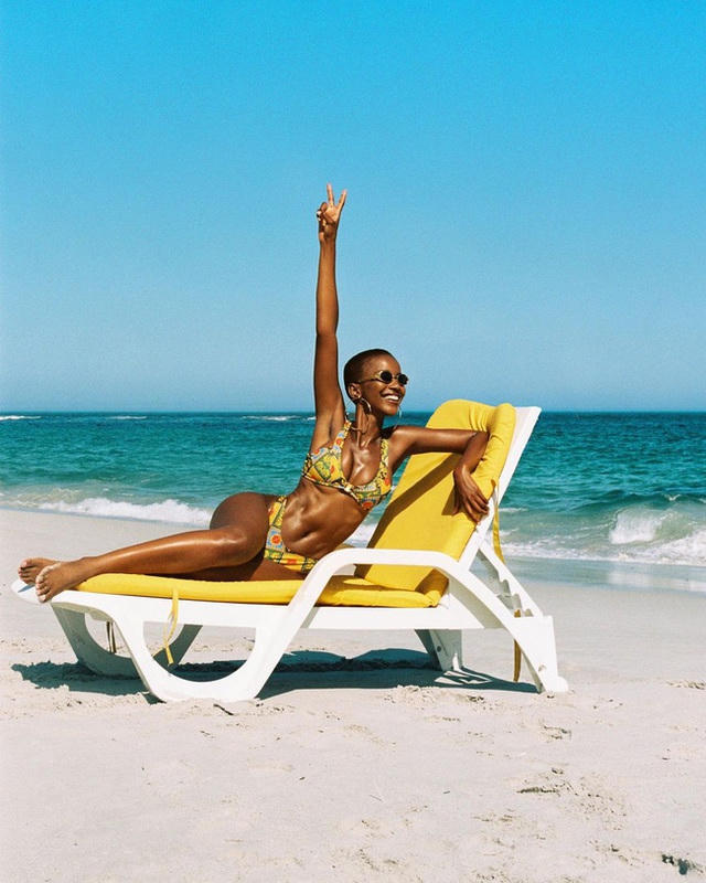 Vẻ đẹp khác lạ của mỹ nhân đầu trọc đăng quang Hoa hậu Nam Phi 2020 - 12