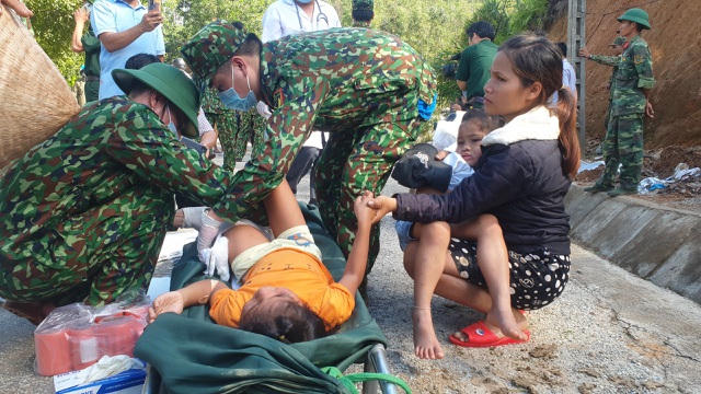 Sạt lở Trà Leng: “Nổ một tiếng lớn rồi bị vùi lấp hết luôn!” - 3