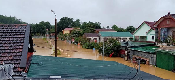  2 người mất tích vì lũ lụt ở Nghệ An