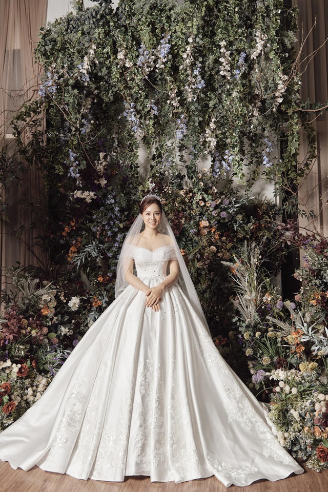 Á hậu Thuỵ Vân hứa chọn váy cưới cho bạn gái NSND Công Lý ngày lên xe hoa - 8