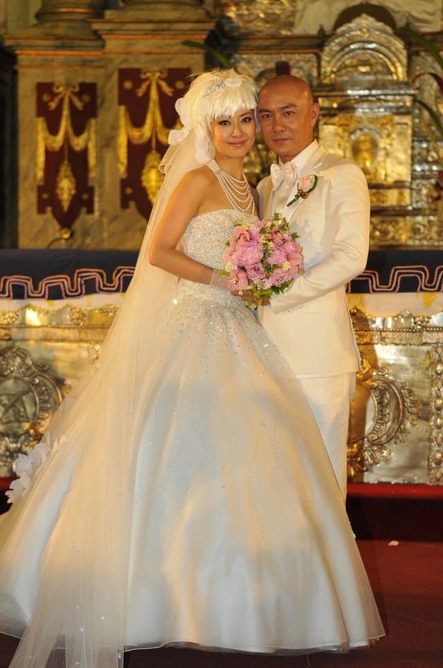 “Vua hài” Trương Vệ Kiện tiết lộ từng bị vợ “ép cưới” - 4