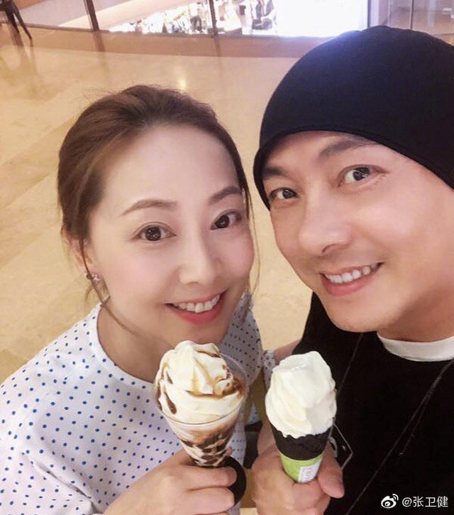 “Vua hài” Trương Vệ Kiện tiết lộ từng bị vợ “ép cưới” - 9