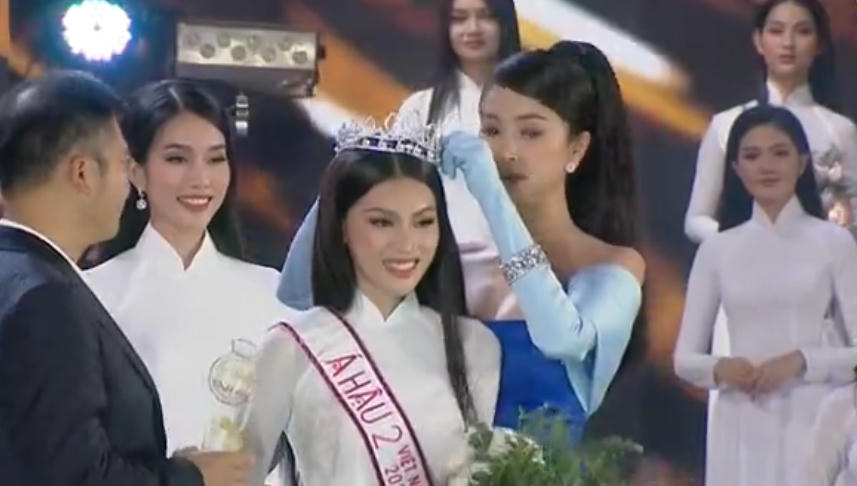 Đỗ Thị Hà giành vương miện Hoa hậu Việt Nam 2020