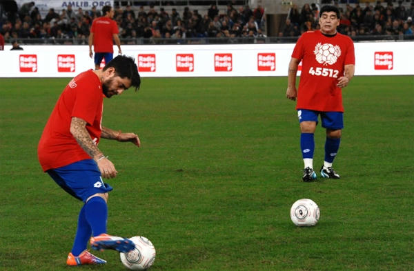 Maradona và cuộc sống riêng nhiều màu sắc - 12