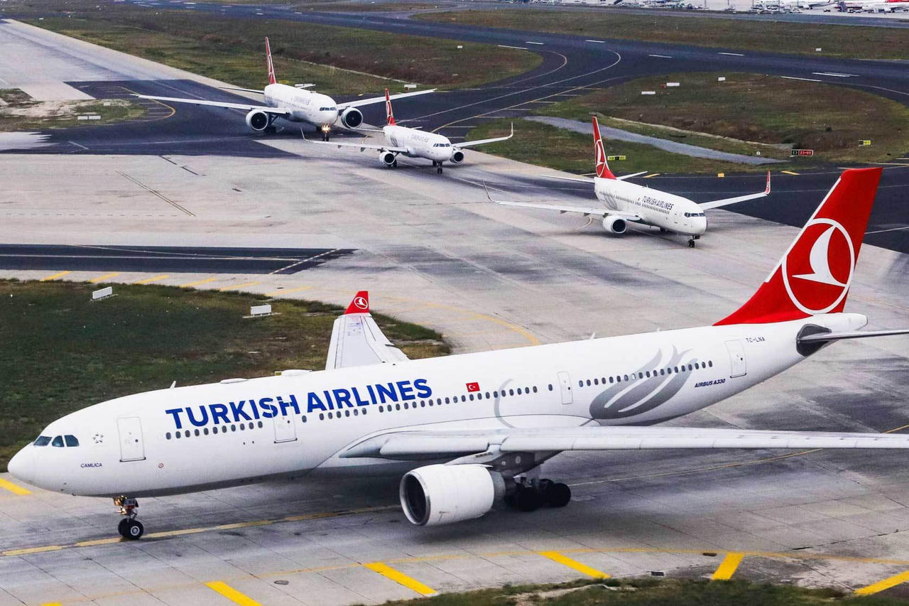 Phi công bị phạt nặng vì chạy quá tốc độ ở Nội Bài