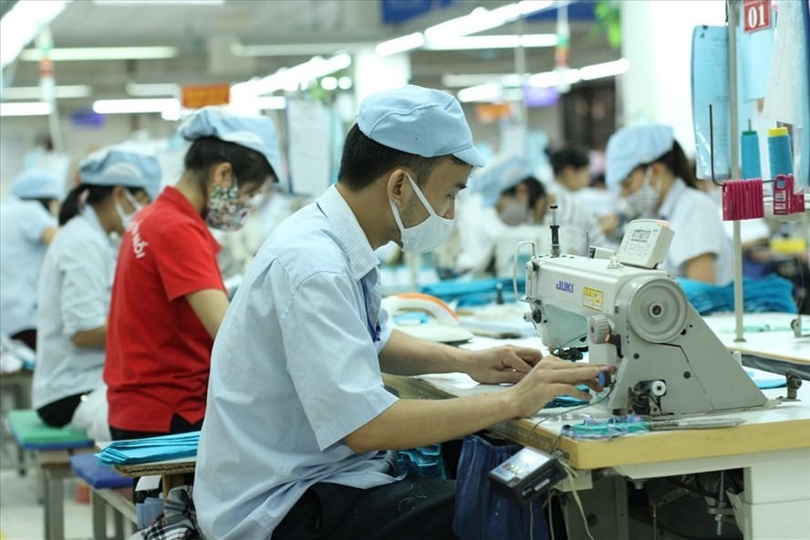 Thưởng Tết 2021: Kẻ mong đợi, người không buồn nhắc đến