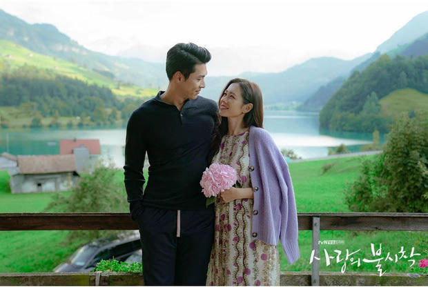 Son Ye Jin - Hyun Bin: Từ bạn diễn ăn ý 'Hạ cánh nơi anh' đến tình nhân