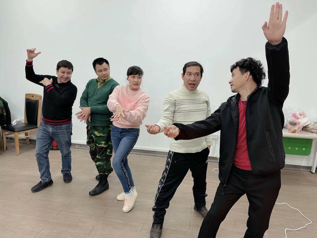 Dàn Táo quân 2021 say sưa tập vũ điệu rửa tay - Ảnh 1.