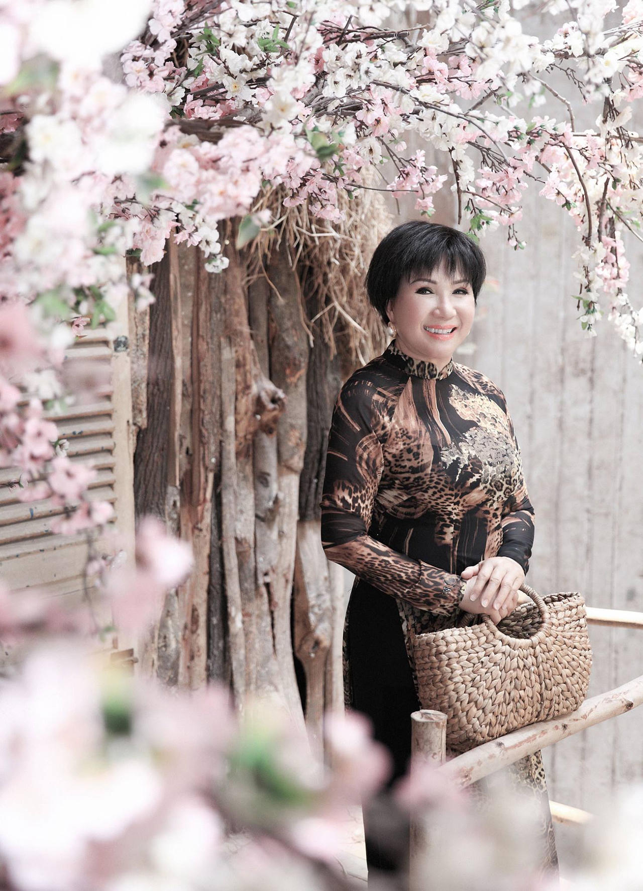 Danh ca Lệ Thu: Sự nghiệp lẫy lừng, đời tư lận đận