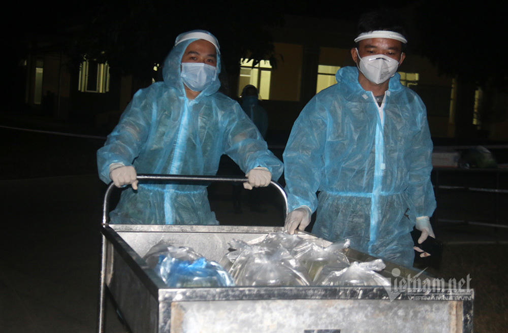 Bữa ăn 100 nghìn đồng mỗi ngày của người Hà Nội trong khu cách ly