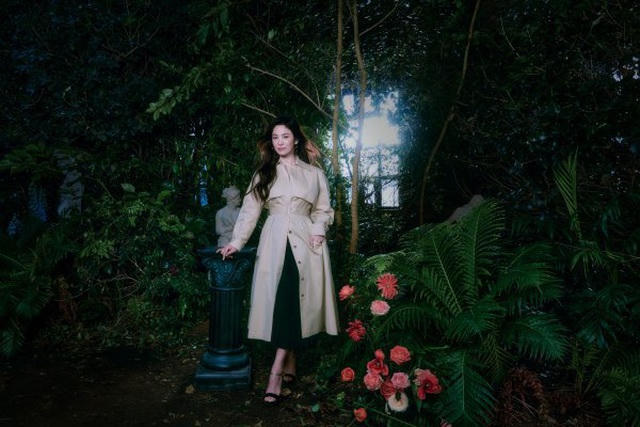 Hai chị đẹp Song Hye Kyo và Son Ye Jin đọ sắc khi làm người mẫu - 6