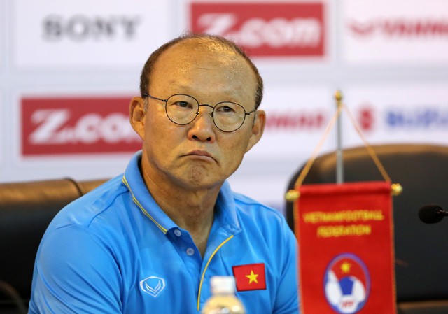 HLV Park Hang-seo ghi điểm 10 với người hâm mộ bóng đá Việt Nam - Ảnh 1.