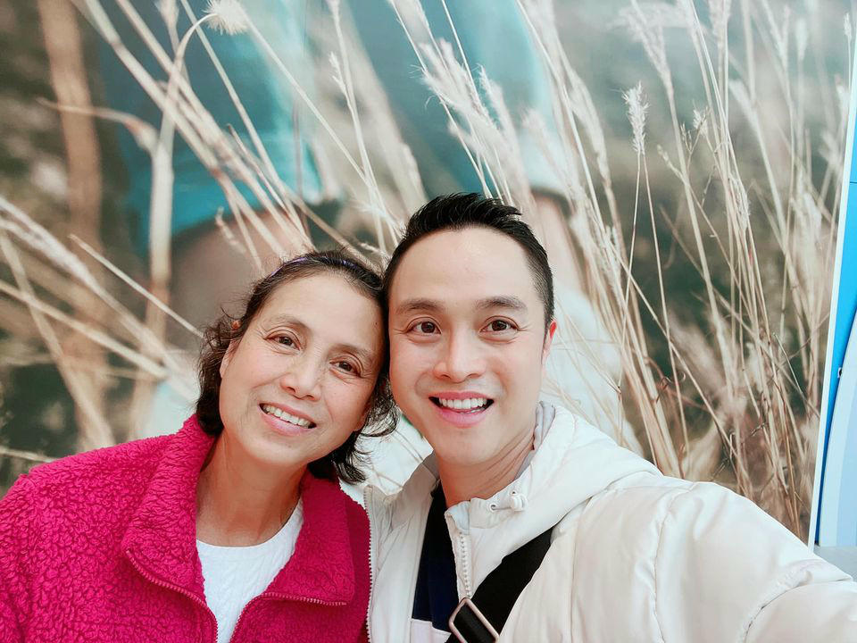 Lời chúc mừng 8/3 cực "chất", khéo "nịnh" vợ của loạt sao Việt: Tuấn Hưng, Ưng Hoàng Phúc... - Ảnh 9. Lời chúc mừng 8/3 cực "chất", khéo "nịnh" vợ của loạt sao Việt: Tuấn Hưng, Ưng Hoàng Phúc... - Ảnh 9.